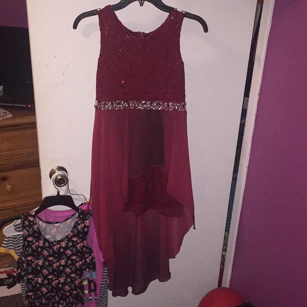 Girls formal dress. Great for pageants. Worn once.